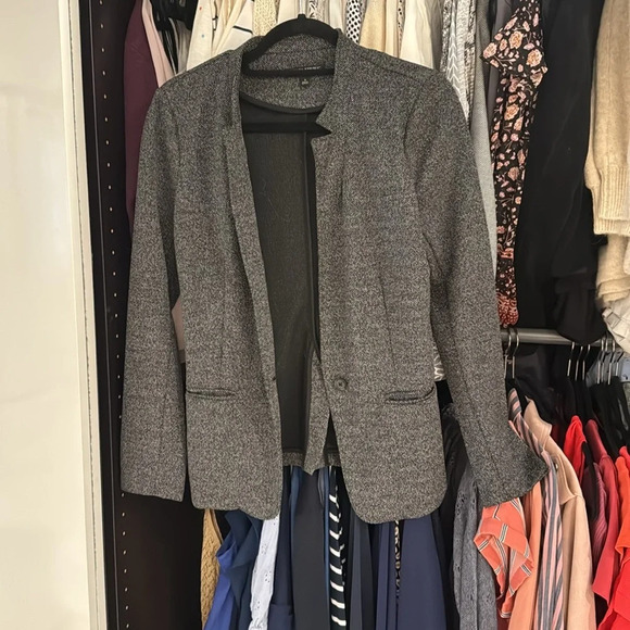 Banana Republic Blazer - Picture 7 of 16